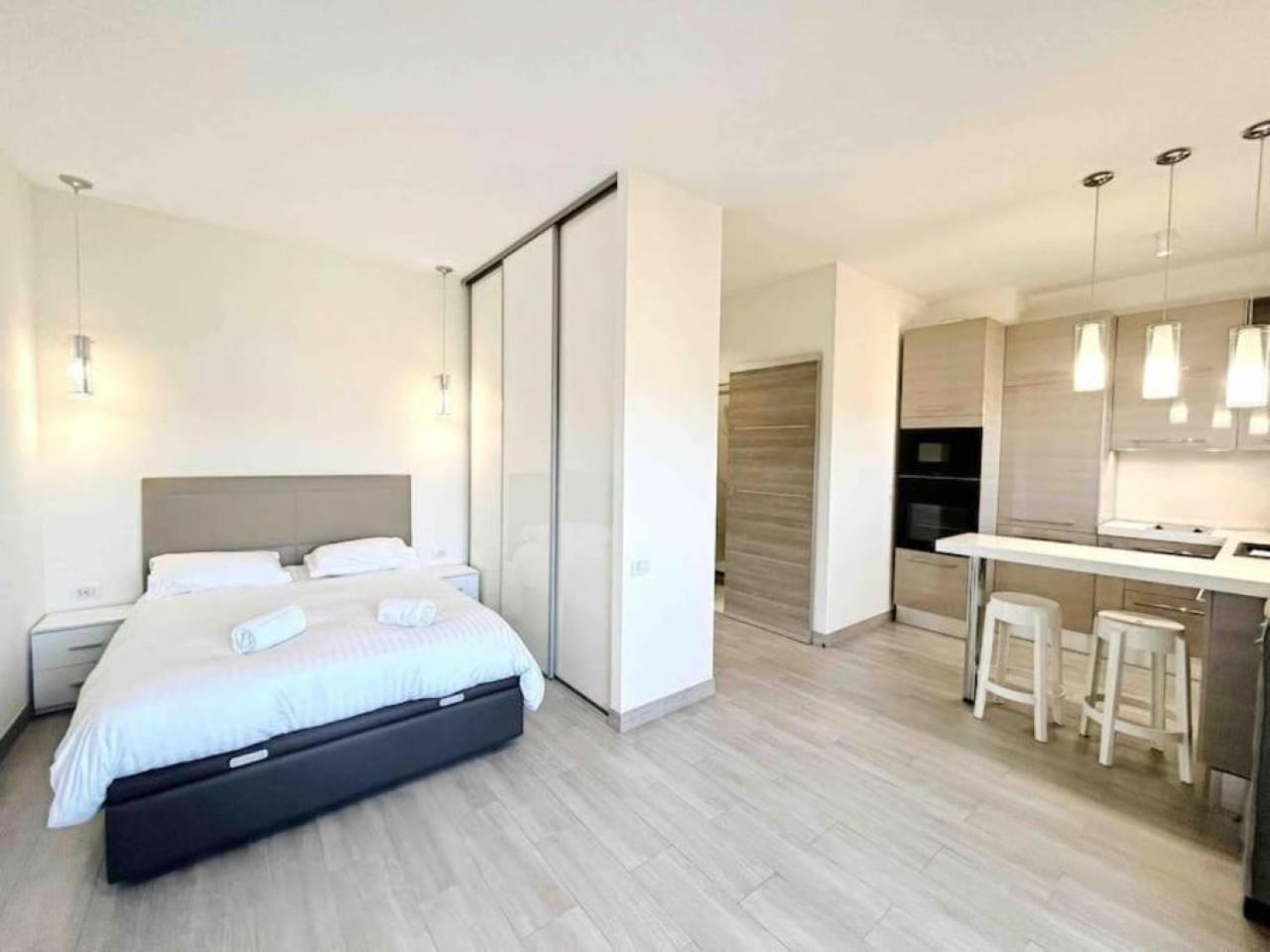 Il Gioiello : Apt 2 Pers, Clim, Piscine, Parking Antibes Eksteriør billede
