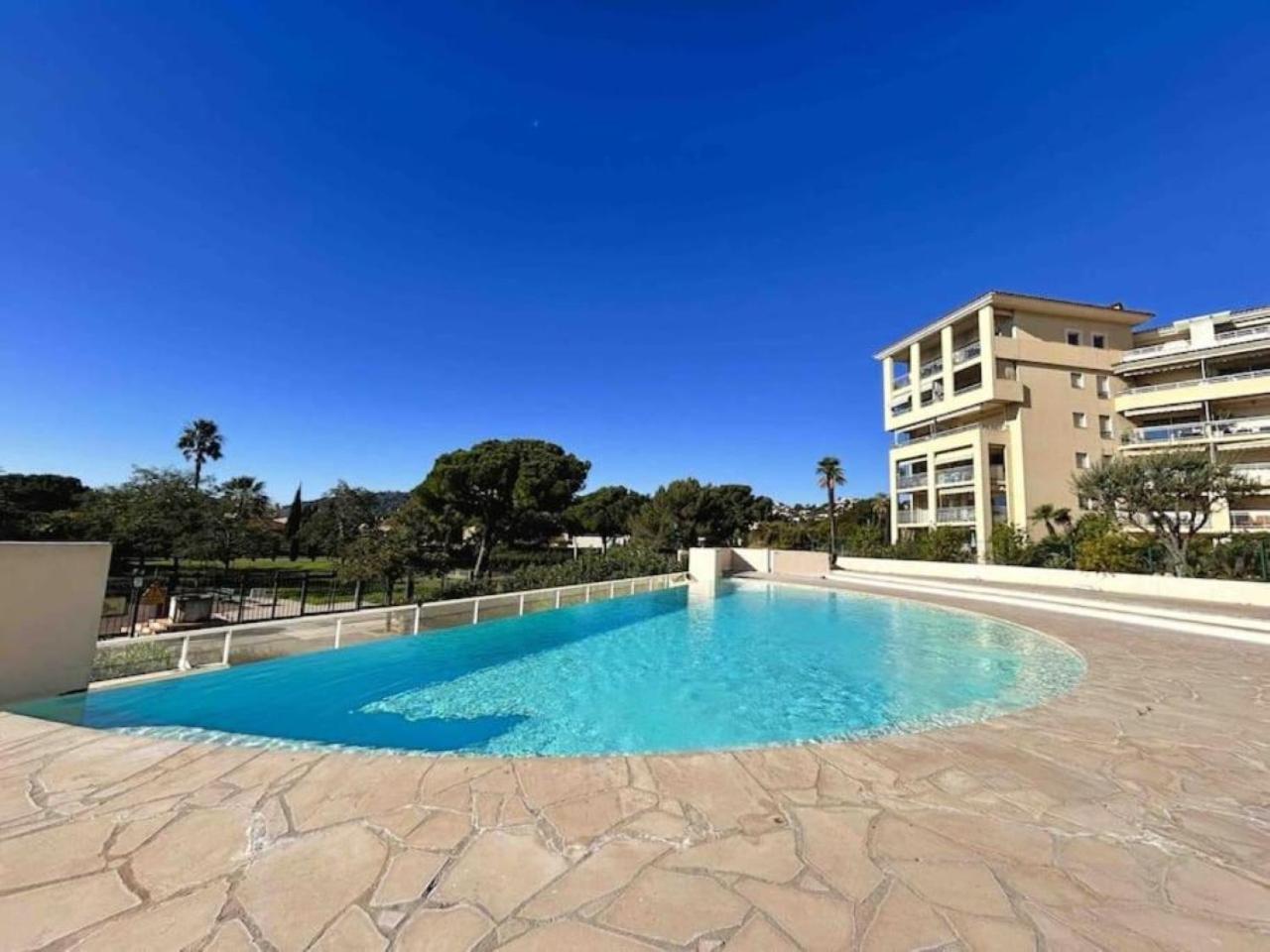 Il Gioiello : Apt 2 Pers, Clim, Piscine, Parking Antibes Eksteriør billede